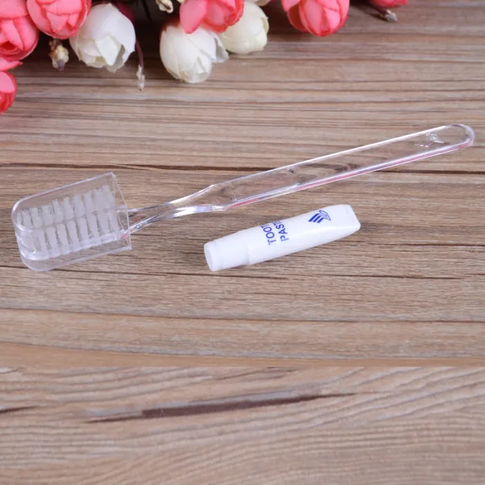 MIRADENT BROSSE A DENTS VOYAGE USAGE UNIQUE -XYLITOL-